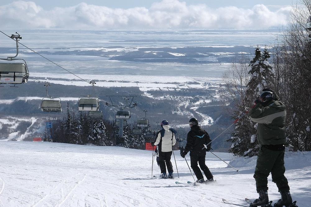 Hotel Ambassadeur Et Suites Québec Kültér fotó